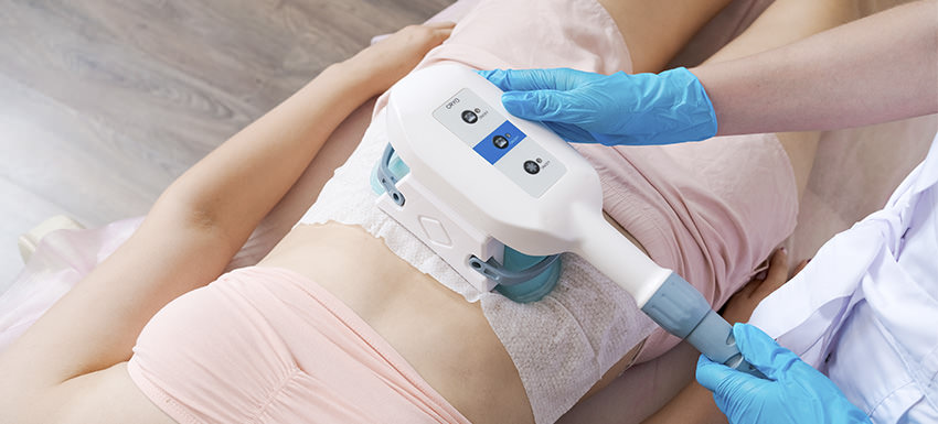 ¿Cómo funciona la criolipólisis en el abdomen para reducir la grasa?
